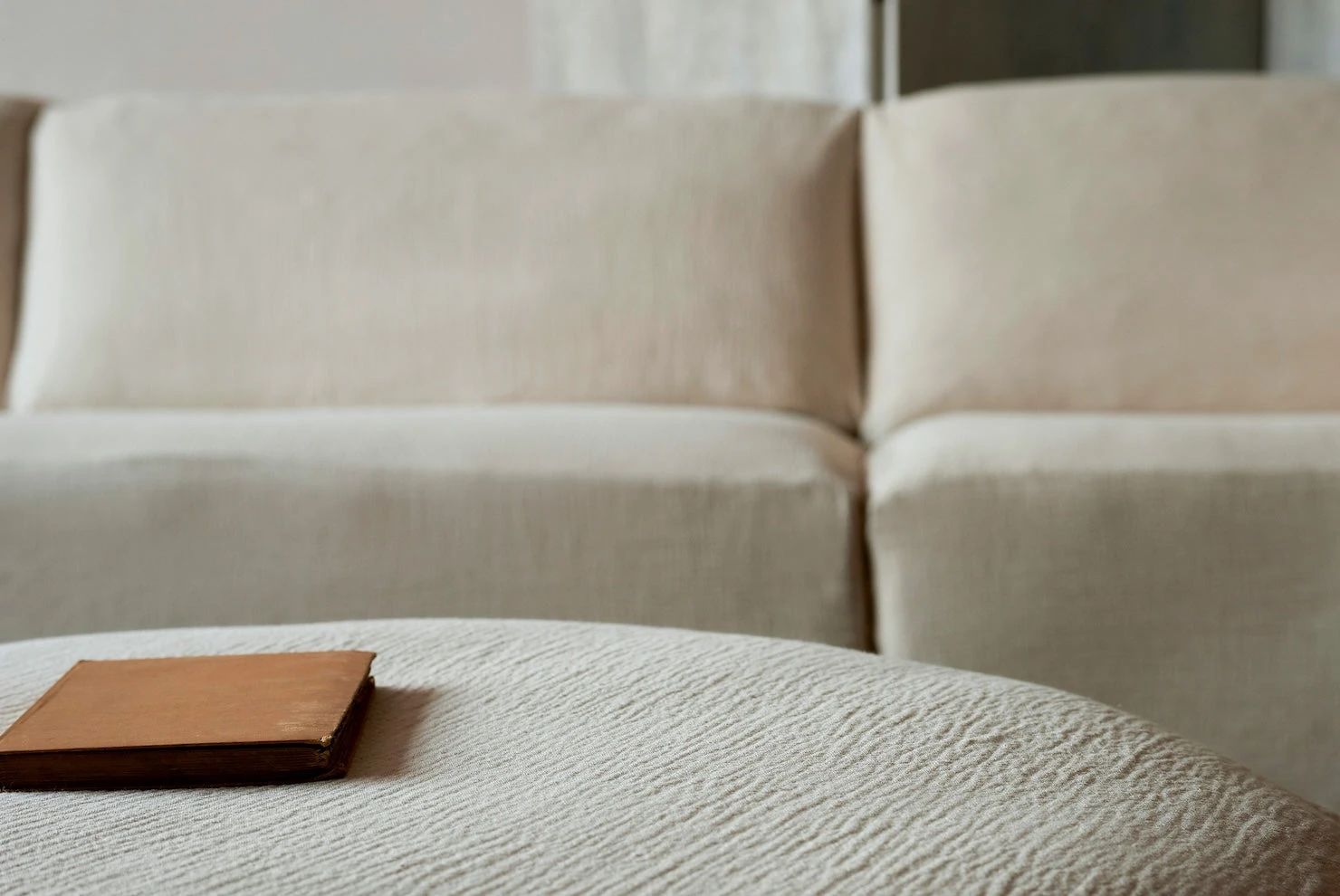 Loula U-Shape Sectional 6 Loula U-Shape Sectional - Image 6