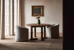 Pia Dining Table